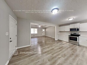 300 E Country Woods Dr in Covington, GA - Building Photo - Building Photo