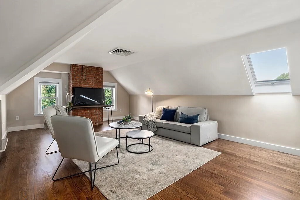 332 Jamaicaway in Boston, MA - Building Photo