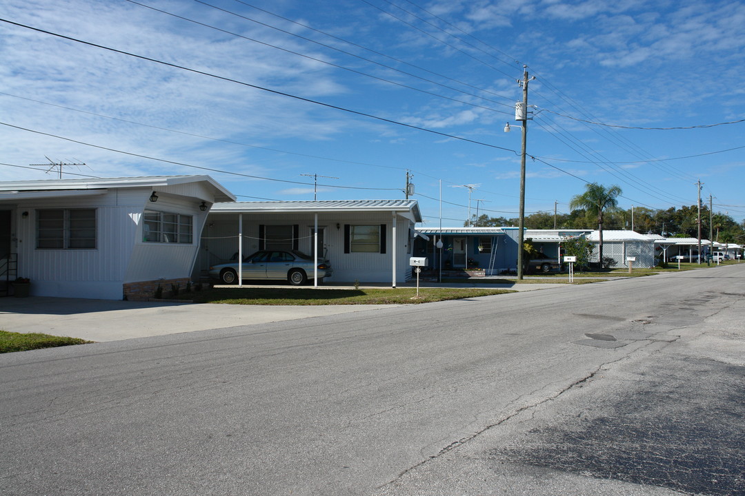 Palmetto Mobile Home Club Inc. in Palmetto, FL - Building Photo