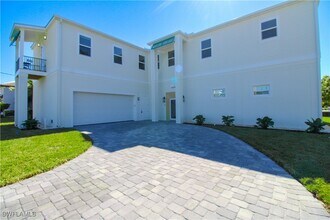4879 Esplanade St in Bonita Springs, FL - Building Photo - Building Photo