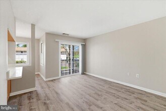 100 Westwick Ct in Countryside, VA - Building Photo - Building Photo