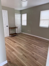 2504 Miner St-Unit -3 in Fort Wayne, IN - Building Photo - Building Photo