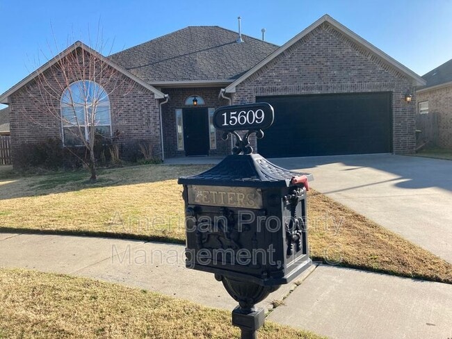 15609 S Broadway St in Glenpool, OK - Building Photo - Building Photo