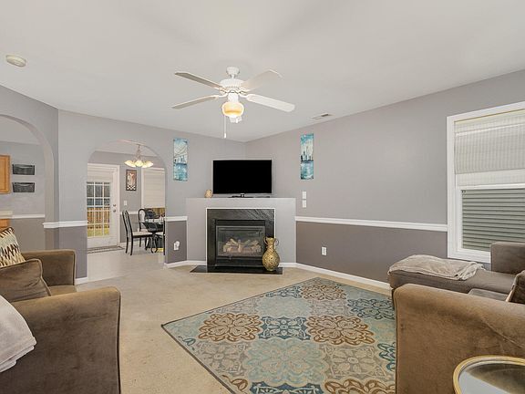 702 Blue Lake Dr in Mebane, NC - Building Photo - Building Photo