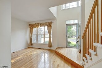 18 Mountain View Dr in Woodland Park, NJ - Building Photo - Building Photo