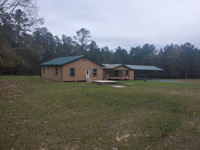 452 Lewis Perkins Rd in Leesville, LA - Foto de edificio - Building Photo