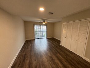 514 E Valencia Ave in Burbank, CA - Building Photo - Building Photo