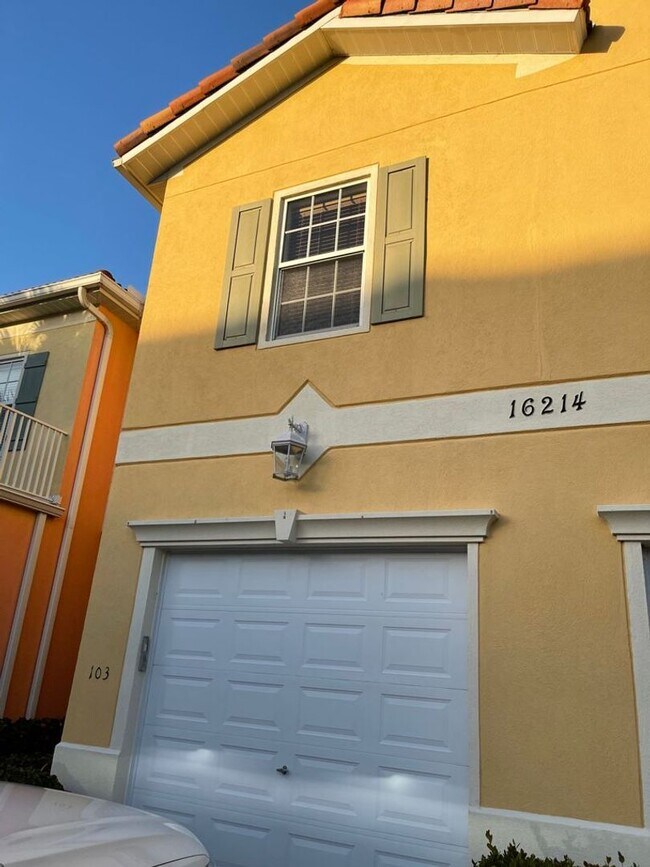 property at 16214 Via Solera Cir