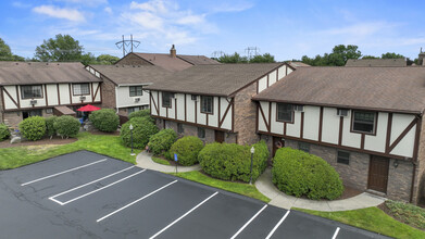 Tudor Glen Village in Woburn, MA - Building Photo - Building Photo