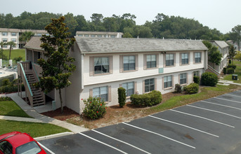 West Oaks Apartments in Orlando, FL - Building Photo - Building Photo