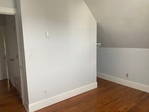 10 Delaware St, Unit 3 in Somerville, MA - Building Photo - Building Photo