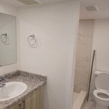 324 Chatfield Dr in Vaughan, ON - Building Photo - Building Photo