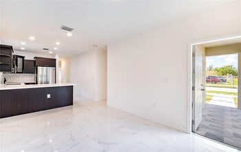 4803 NW 23rd Ave in Miami, FL - Building Photo - Building Photo