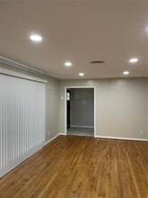 3727 Woodvalley Dr in Houston, TX - Building Photo - Building Photo