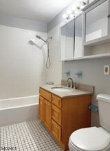 1102 W St Georges Ave-Unit -B3 in Linden, NJ - Building Photo - Building Photo