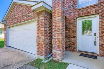 924 Melted Candle Cove in Pflugerville, TX - Building Photo - Building Photo