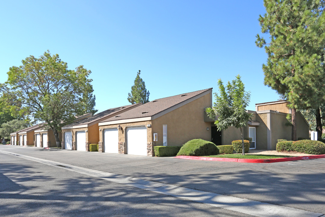 Tuscany Villas Condominiums in Fresno, CA - Building Photo