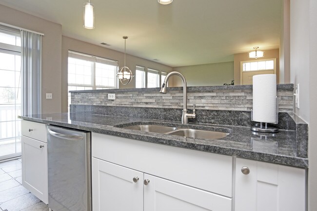 Mallard Point Apartments in Channahon, IL - Building Photo - Interior Photo