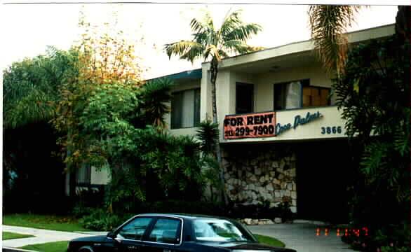 Coco Palms Apartments in Los Angeles, CA - Building Photo