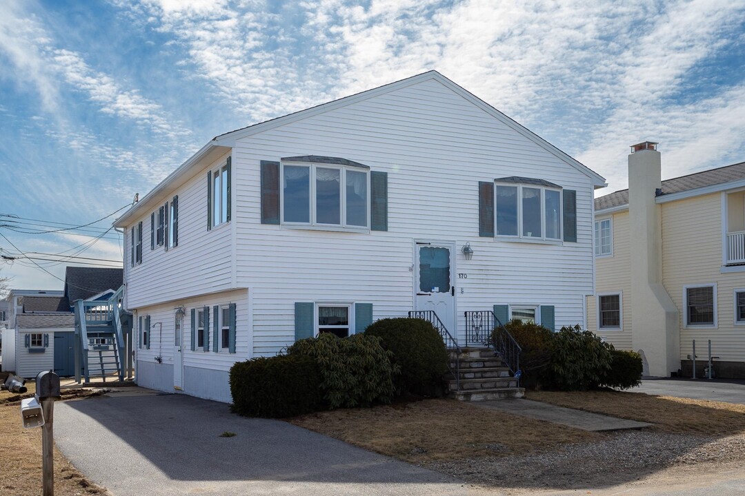 170 Tilton St in Seabrook, NH - Building Photo