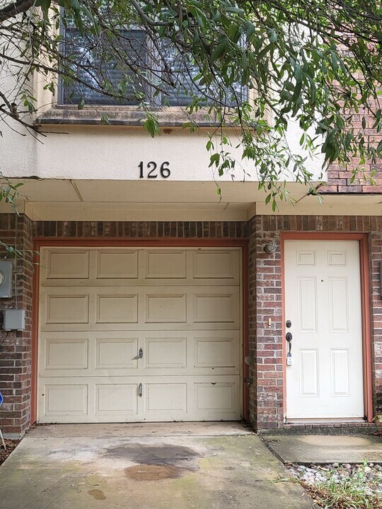 126 E Nemo St in Arlington, TX - Building Photo