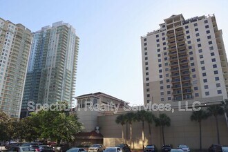 1478 Riverplace Blvd in Jacksonville, FL - Foto de edificio - Building Photo