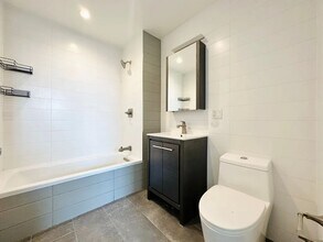Furnished room/NOT APARTMENT in Brooklyn, NY - Building Photo - Building Photo