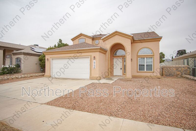 10790 Adin St in El Paso, TX - Building Photo