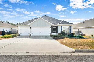 7907 Majestic Cypress Dr in Milton, FL - Building Photo