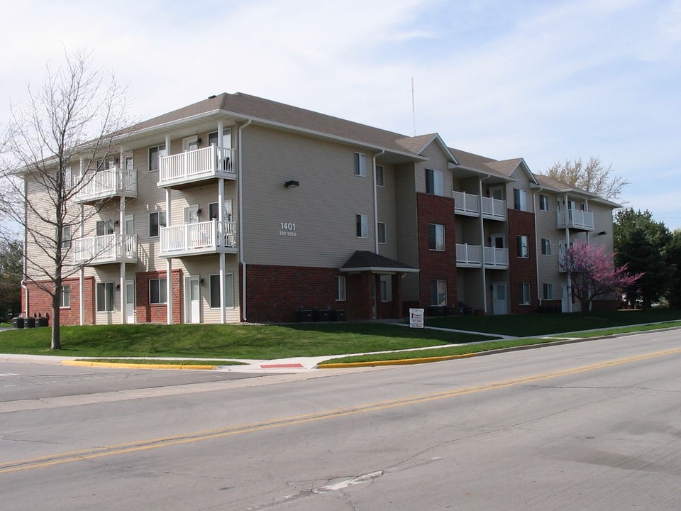 1401 N Dakota Ave in Ames, IA - Building Photo