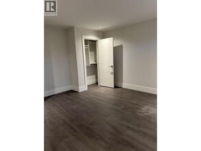 12xx Fulton Ave in West Vancouver, BC - Building Photo - Building Photo