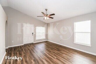 6565 Gentle Oaks Dr in Jacksonville, FL - Building Photo - Building Photo