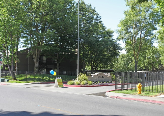 Southshore Apartments in Stockton, CA - Building Photo - Building Photo