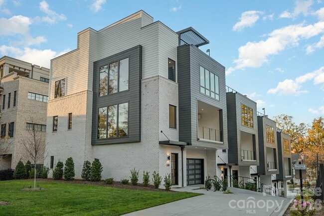 616 Queens Rd in Charlotte, NC - Building Photo - Building Photo