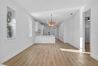 1515 E Knollwood St in Tampa, FL - Building Photo - Building Photo