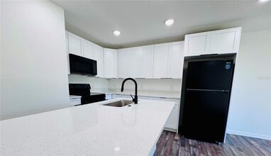 240 Organ St in Punta Gorda, FL - Building Photo - Building Photo