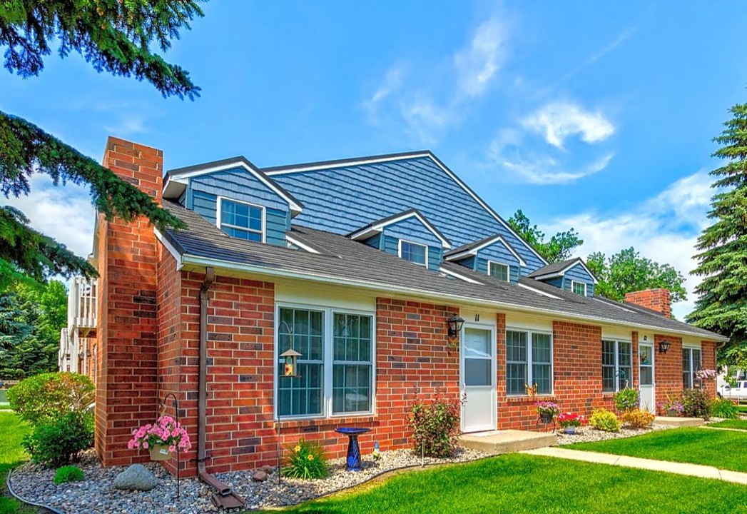 Wellington Townhomes in Grand Forks, ND - Building Photo