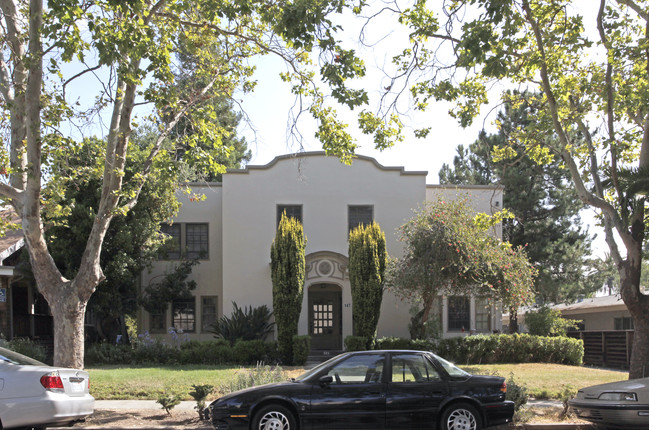 147 Birch St in Redwood City, CA - Foto de edificio - Building Photo