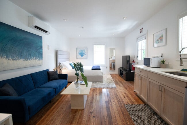 36 Phoenetia Ave in Coral Gables, FL - Building Photo - Building Photo