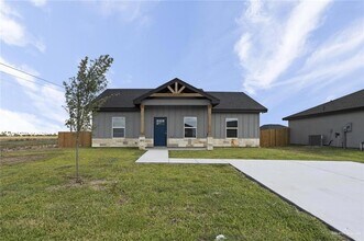 1606 Unity Dr in Mercedes, TX - Building Photo - Building Photo