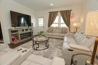 14463 Cedar Ledge Ln in Conroe, TX - Building Photo - Building Photo