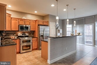 5 Vista Cir in Lemoyne, PA - Building Photo - Building Photo