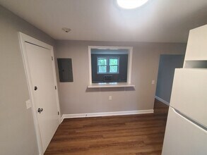 433 Sea St, Unit 5 in Quincy, MA - Building Photo - Building Photo