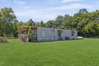 806 Co Rd 2112 in Liberty, TX - Building Photo - Building Photo