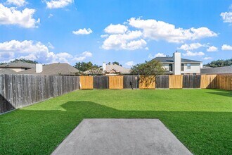 14213 Stone Bluff Ln in Rosharon, TX - Building Photo - Building Photo