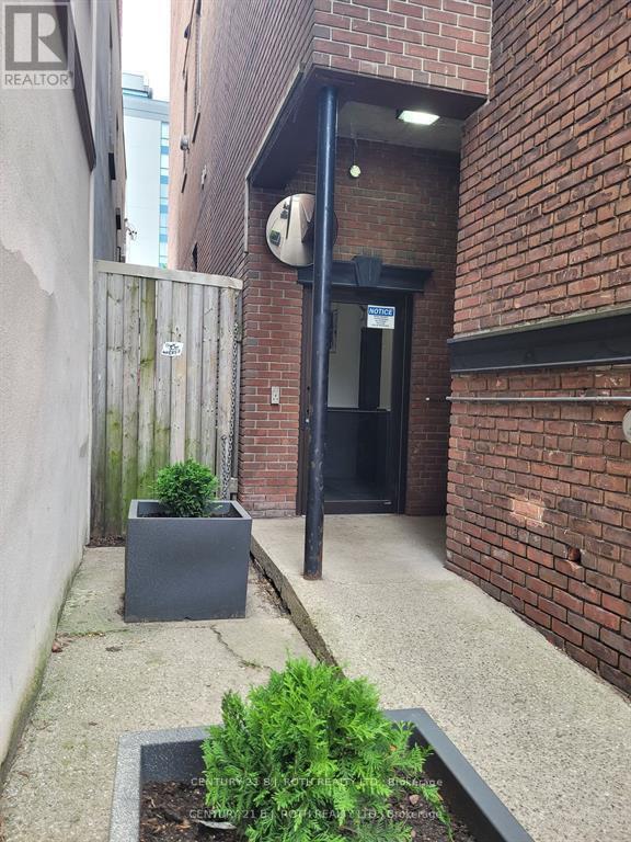 19 Dunlop St W in Barrie, ON - Building Photo - Building Photo