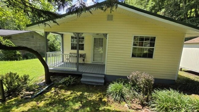 property at 58 Bee Knob Cemetry Rd