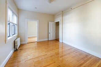 1475 Beacon St, Unit 34 in Brookline, MA - Building Photo - Building Photo