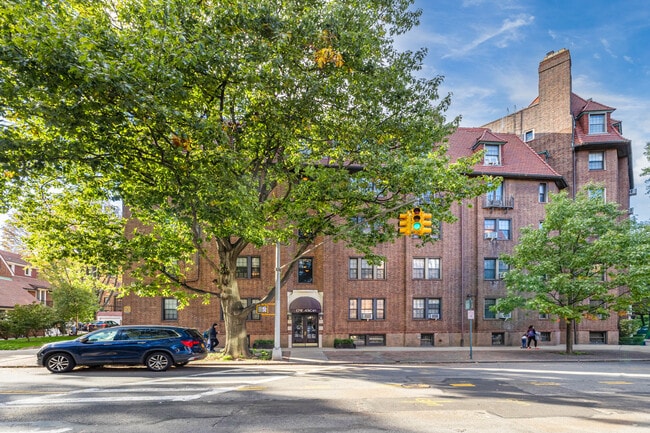One Ascan in Forest Hills, NY - Foto de edificio - Building Photo