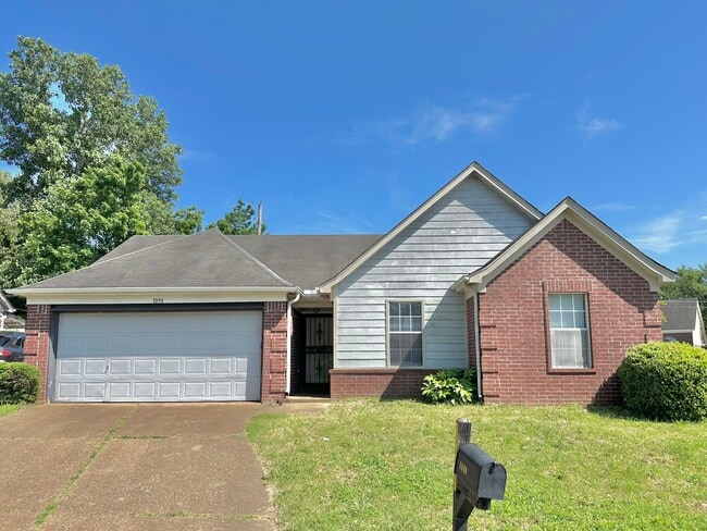 property at 1090 Cambrain Dr